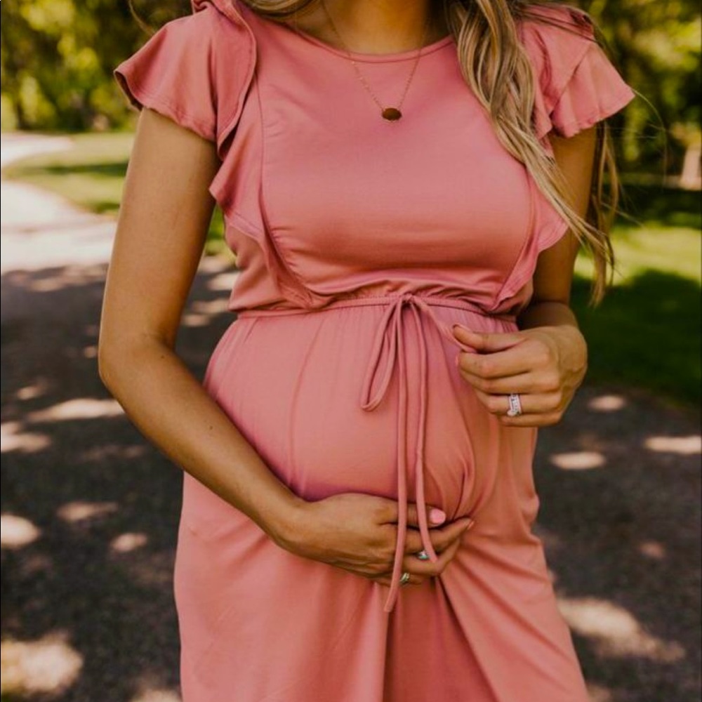 Beautiful Ruffle Mom Dress!